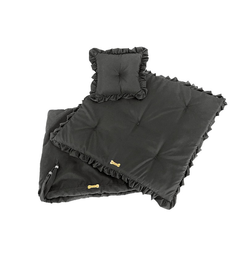 Beauty Seasonal Change Pillow Black