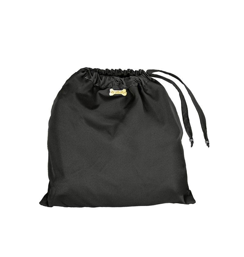 Beauty Seasonal Change Pillow Black